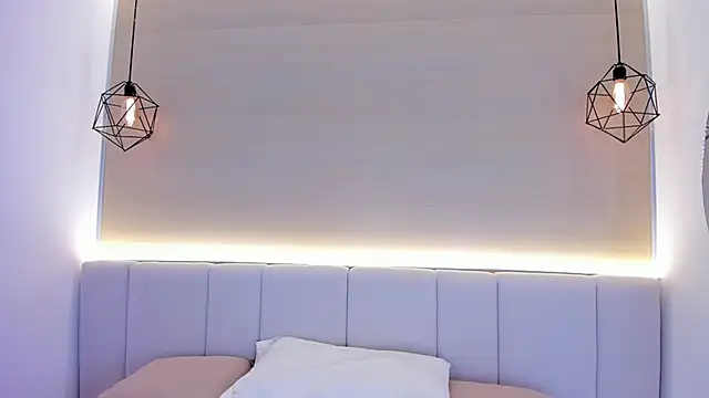 valerysantos  online show from 02/11/26, 12:16