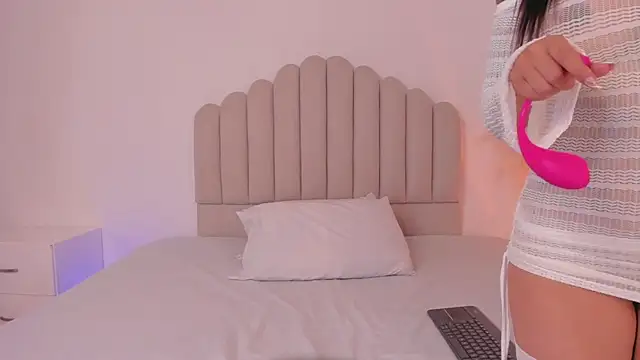 valerysantos  online show from 07/22/26, 12:07