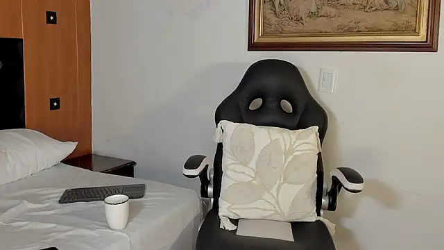 Wendy Marchall online show from 03/23/26, 07:36