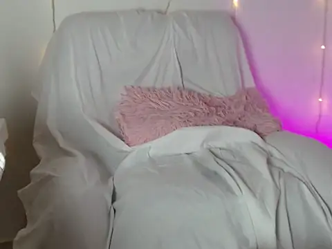 teffi smith25 online show from 11/08/25, 01:25