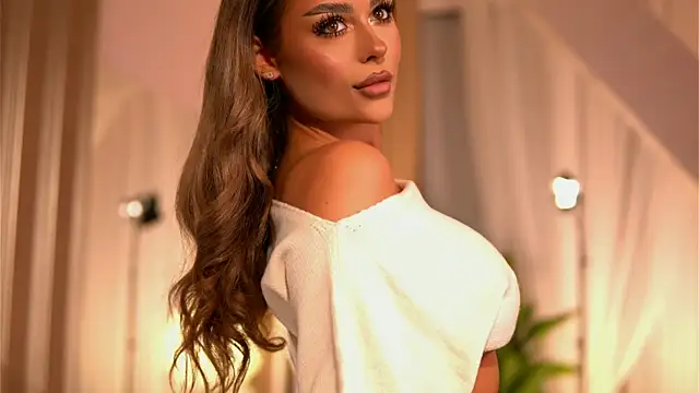 YasmineShaw online show from 09/09/25, 10:41