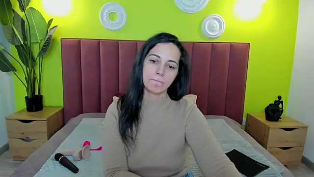 Linda Insatiable online show from 04/18/26, 01:41