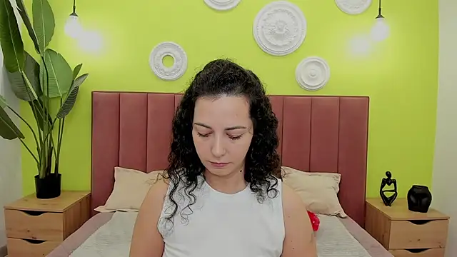 Linda Insatiable online show from 05/07/26, 01:43