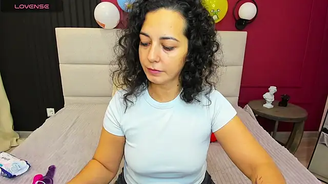 Linda Insatiable online show from 10/04/25, 01:29