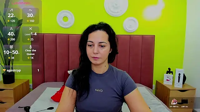 Linda Insatiable online show from 02/23/26, 01:40