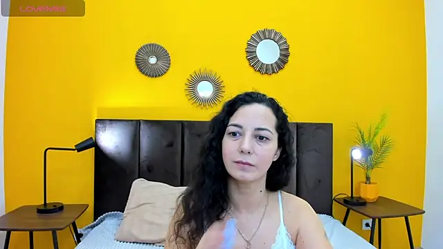 Linda Insatiable online show from 02/13/25, 01:29