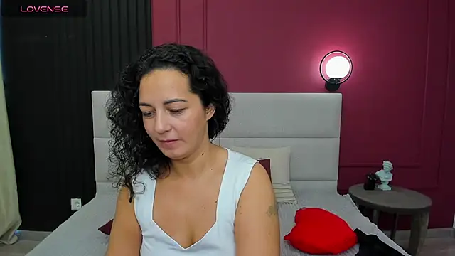 Linda Insatiable online show from 09/18/25, 01:30