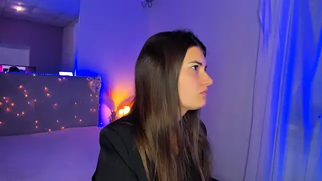 Laura Leee online show from 05/30/26, 04:52