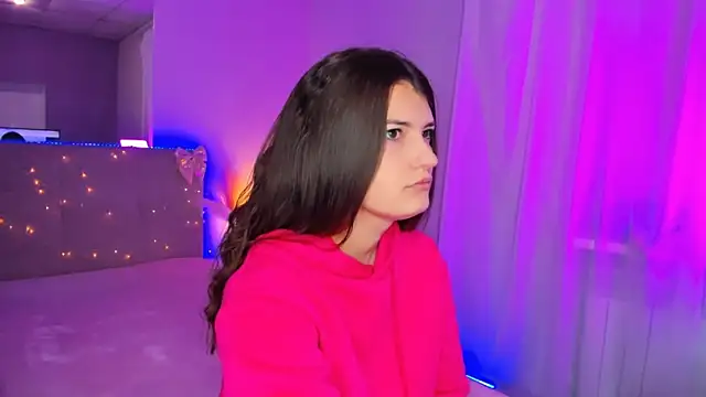 Laura Leee online show from 04/25/26, 05:10