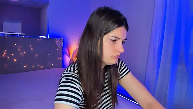 Laura Leee online show from 05/16/26, 04:55