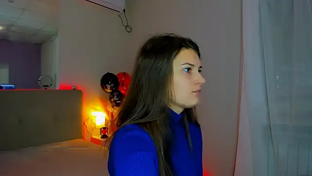 Laura Leee online show from 11/01/25, 06:41