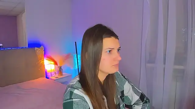 Laura Leee online show from 02/03/26, 06:33