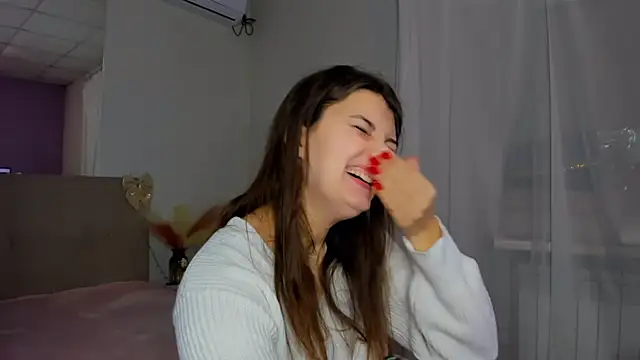 Laura Leee online show from 03/22/26, 06:04