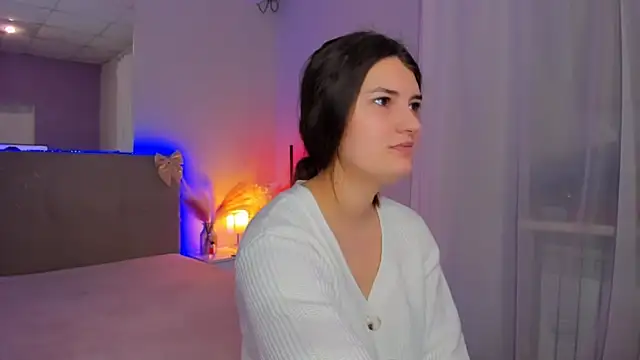 Laura Leee online show from 03/17/26, 05:54