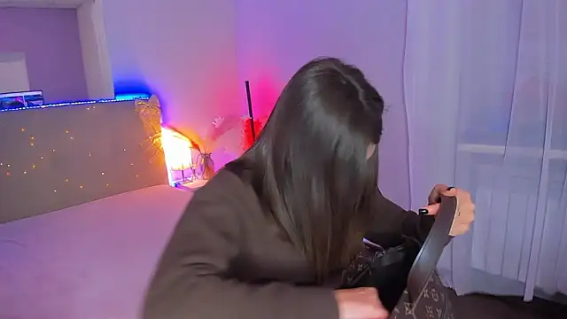 Laura Leee online show from 02/02/26, 06:23