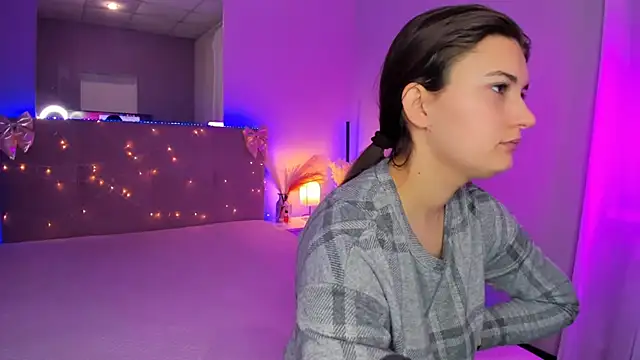 Laura Leee online show from 03/29/26, 04:58