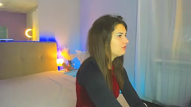 Laura Leee online show from 11/22/25, 06:23