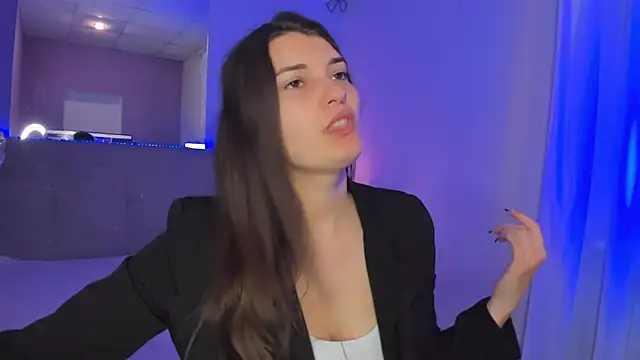 Laura Leee online show from 05/15/26, 04:54