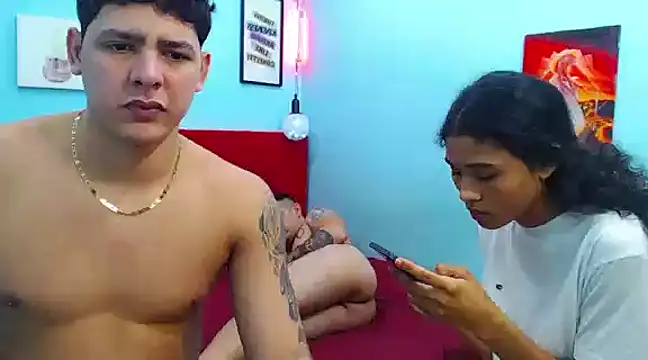 destroys girls online show from 12/10/24, 04:45