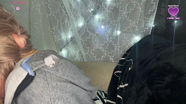 Snapshot of VeronicaRonnieTaylor chatting on 11/03/25, 02:53 VeronicaRonnieTaylor online show from 11/03/25, 02:53