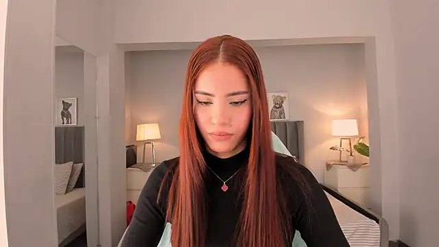 Madie  collins online show from 09/15/25, 11:32