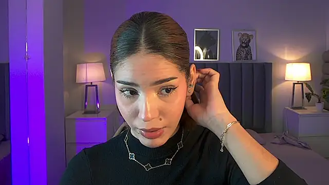 Madie  collins online show from 05/07/26, 12:08