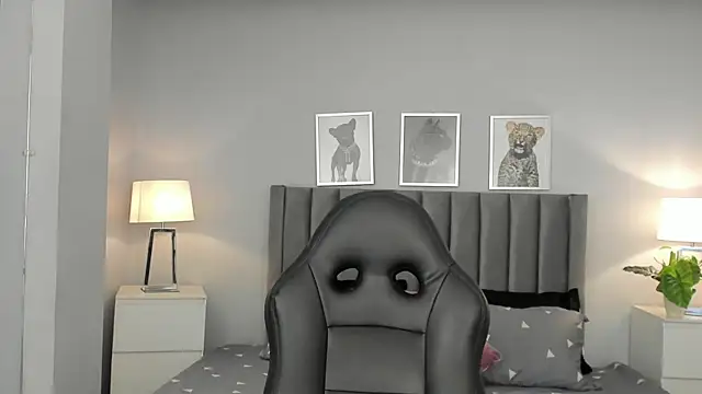 Madie  collins online show from 03/13/25, 11:30
