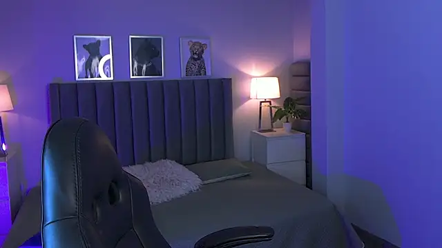 Madie  collins online show from 06/03/26, 11:33
