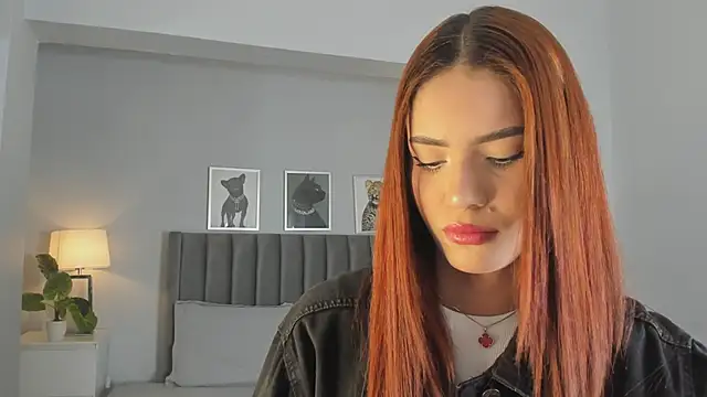 Madie  collins online show from 11/04/25, 11:25