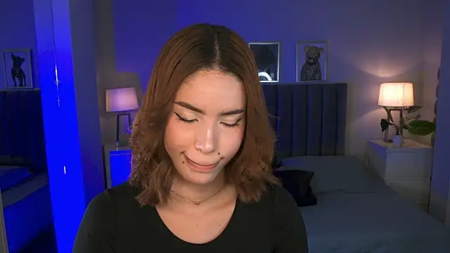 Madie  collins online show from 07/08/26, 11:55