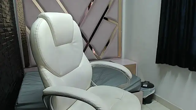 Snapshot of ShanayaKops chatting on 03/02/25, 01:09 ShanayaKops online show from 03/02/25, 01:09