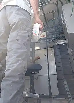 vanscr1 online show from 09/18/25, 05:27