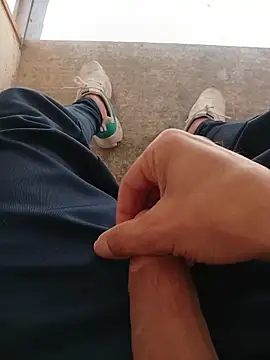 casper0303 online show from 04/23/26, 06:42