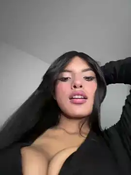 Snapshot of Dulceeany chatting on 03/16/25, 03:25 Dulceeany online show from 03/16/25, 03:25