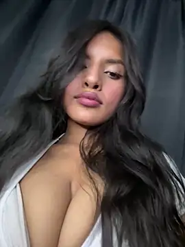 Snapshot of Dulceeany chatting on 02/25/25, 03:52 Dulceeany online show from 02/25/25, 03:52