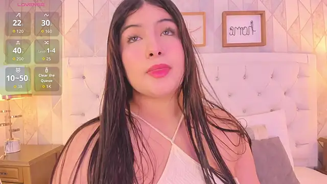 Snapshot of martina_rivera_ chatting on 06/30/26, 11:54 martina rivera online show from 06/30/26, 11:54