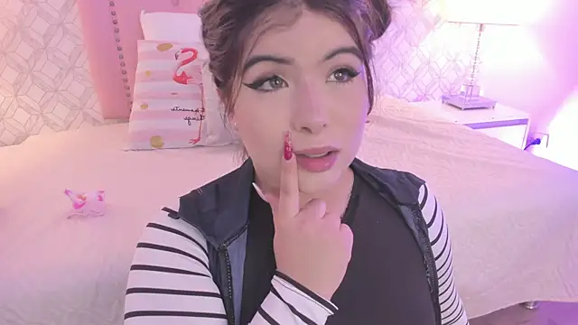 Snapshot of martina_rivera_ chatting on 02/26/26, 12:05 martina rivera online show from 02/26/26, 12:05