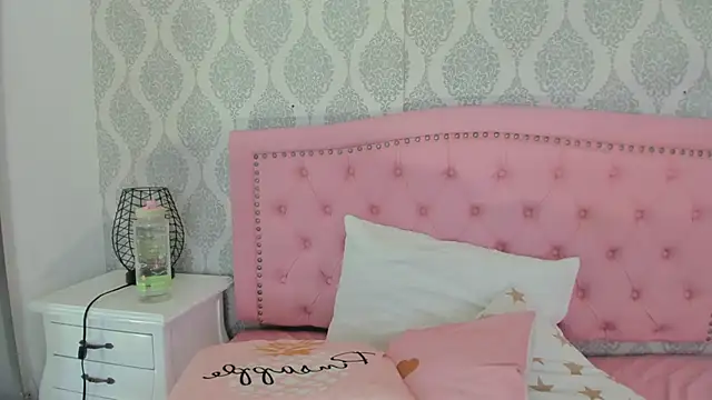 martina rivera  online show from 11/30/25, 12:06