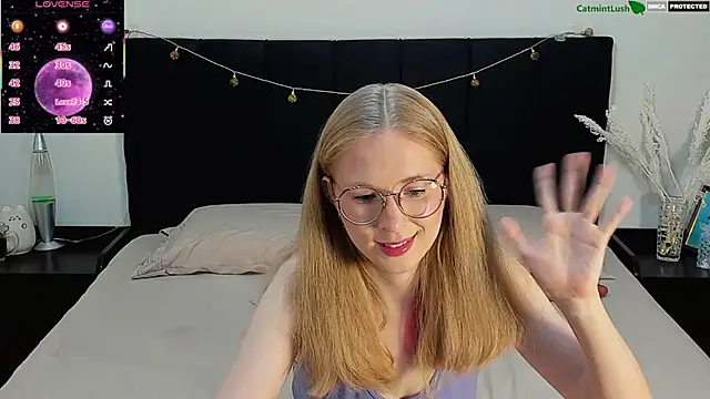 Snapshot of CatmintLush chatting on 07/16/26, 11:35 CatmintLush online show from 07/16/26, 11:35