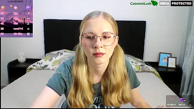 Snapshot of CatmintLush chatting on 09/14/25, 11:49 CatmintLush online show from 09/14/25, 11:49