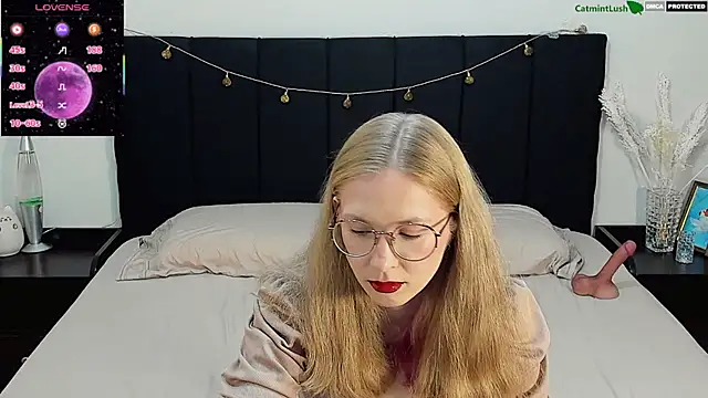 Snapshot of CatmintLush chatting on 06/28/26, 11:44 CatmintLush online show from 06/28/26, 11:44