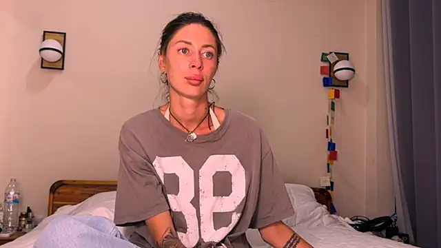    art online show from 01/13/26, 03:27