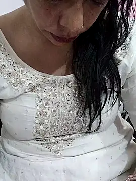 Urmila bhabhii online show from 02/19/26, 04:20