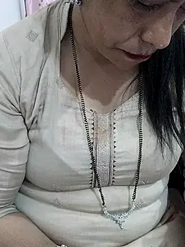 Urmila bhabhii online show from 02/25/26, 08:47