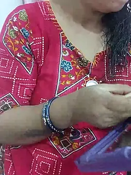 Snapshot of Urmila_bhabhii chatting on 07/29/26, 04:01 Urmila bhabhii online show from 07/29/26, 04:01