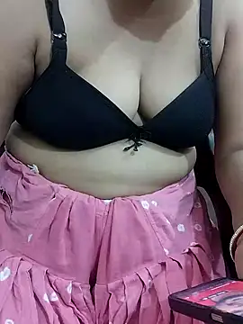 Snapshot of Urmila_bhabhii chatting on 06/18/26, 09:58 Urmila bhabhii online show from 06/18/26, 09:58