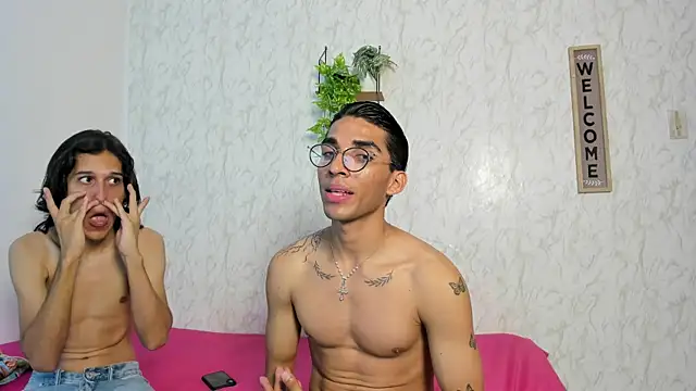 Snapshot of jony_honey chatting on 05/11/26, 11:44 jony honey online show from 05/11/26, 11:44
