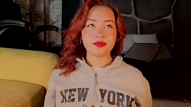 Estrella05  online show from 10/20/25, 03:52