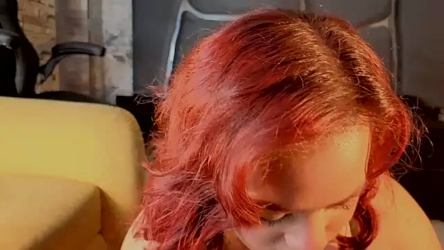 Estrella05  online show from 10/23/25, 04:44