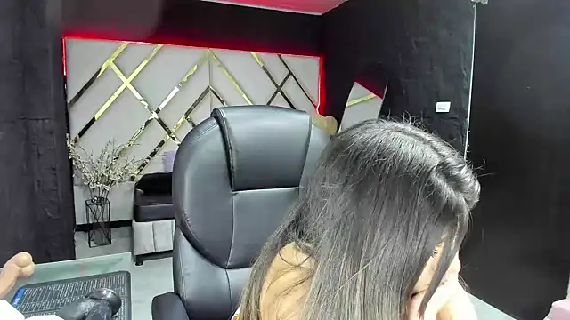 NahomiConnor  online show from 03/27/26, 08:37